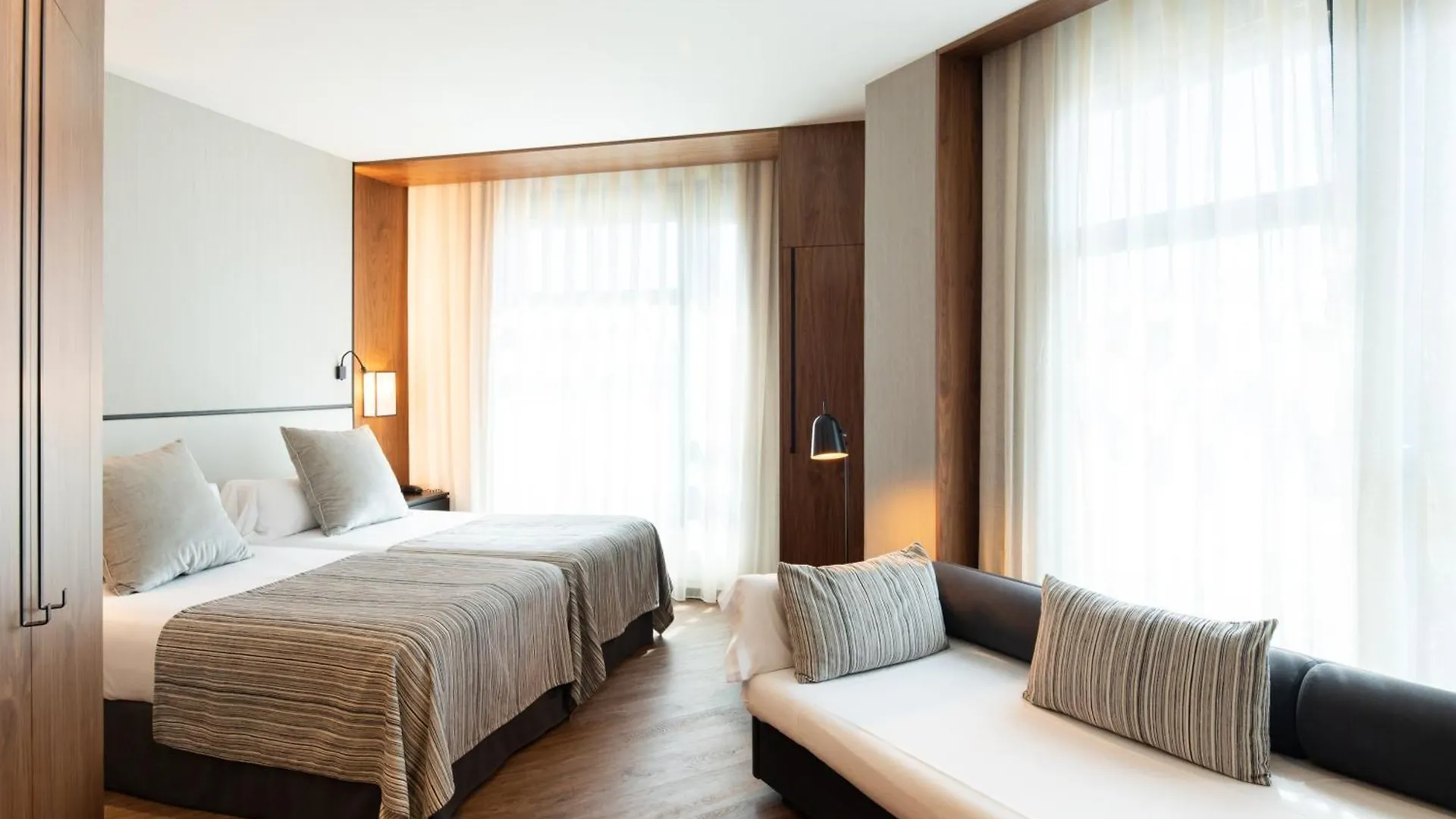 Catalonia Barcelona Plaza Hotel 4*,  Spain