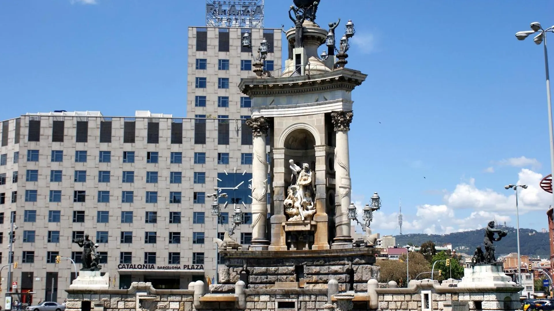 Отель Catalonia Barcelona Plaza