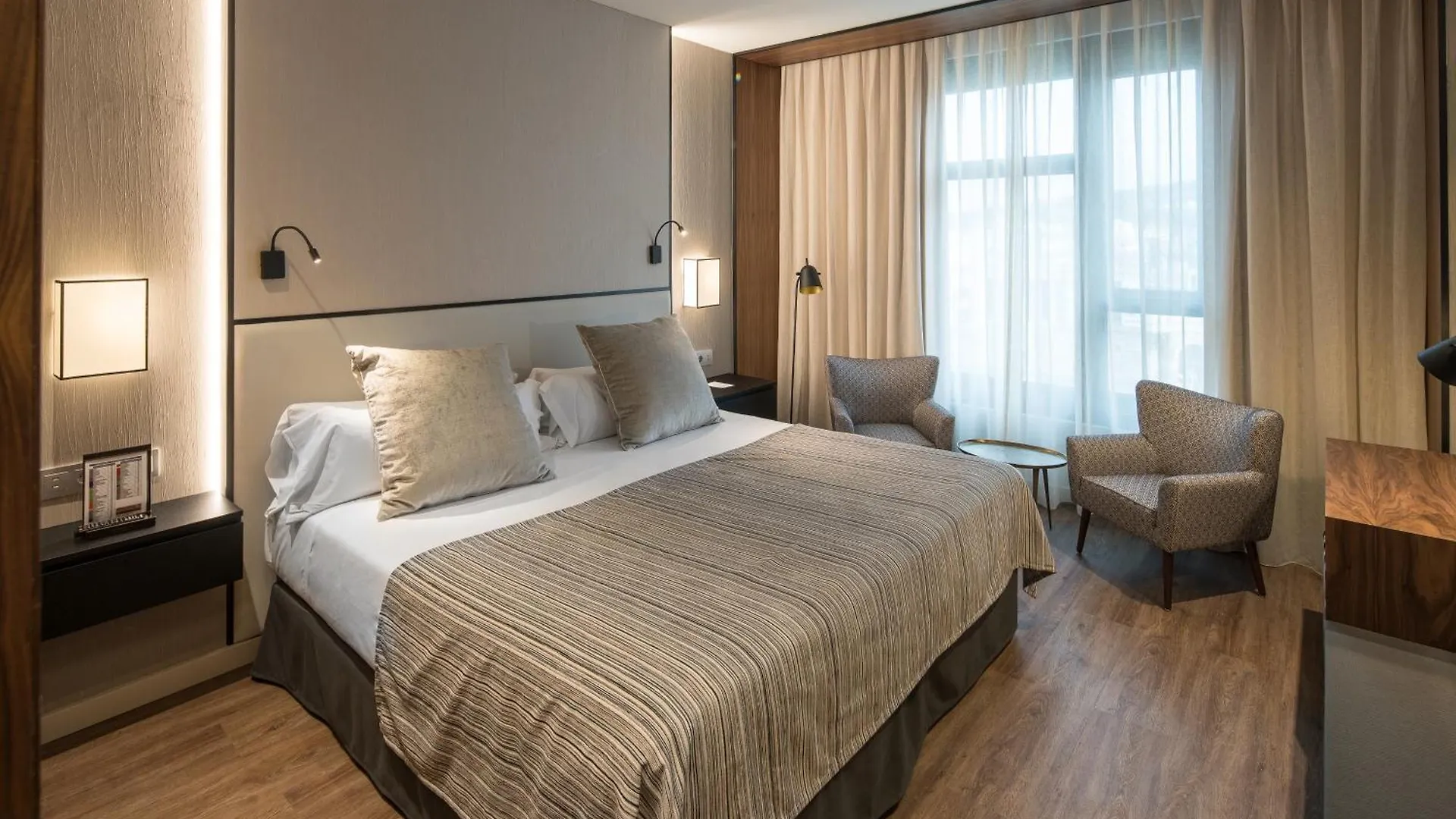 Catalonia Barcelona Plaza Otel